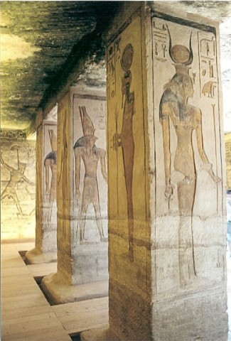 Säulen im Tempel von Abu Simbel