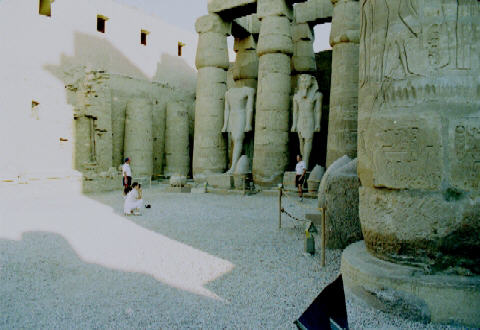 Hof im Luxor Tempel